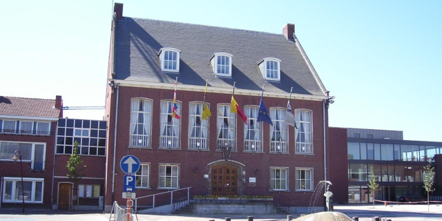 Belgische primeur: gemeentehuis Merksplas draait volledig op groen gas van IOK Afvalbeheer in Beerse..